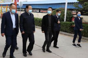 洛陽市政協主席楊炳旭莅臨洛陽正大調研